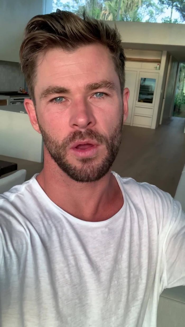 What legends! Thank you to the Hemsworth brothers… | i98FM