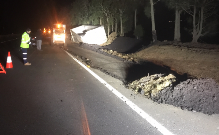 Truck Crash Causing Delays Through Kanahooka