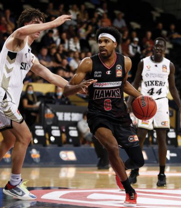Illawarra Hawks storm home to beat Sixers in NBL Cup