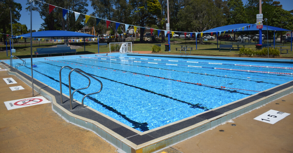 Wollongong Council closes supervised swimming pools